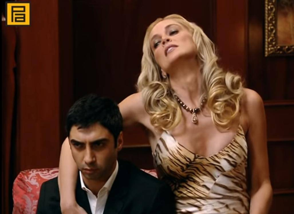 Sharon Stone'den yıllar sonra bomba itiraf. Kurtlar Vadisi’nde Necati Şaşmaz’la sahnesi olay olmuştu. Sette gördükleri şoke etti - Resim: 6